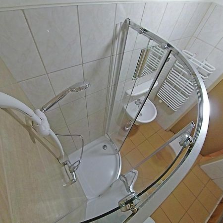 Hostel "Na Bocianowie" บิดกอชซ์ ภายนอก รูปภาพ