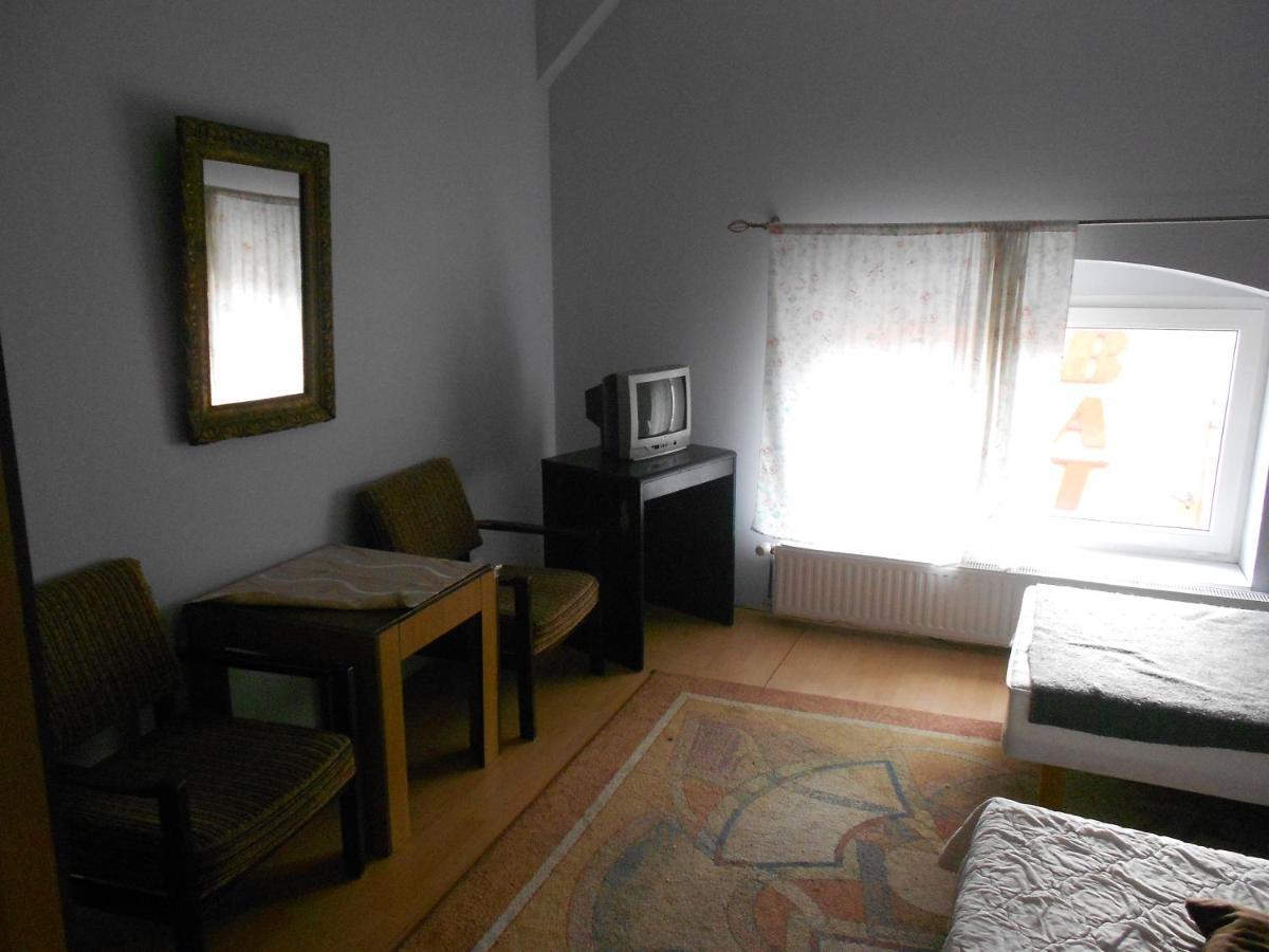 Hostel "Na Bocianowie" บิดกอชซ์ ภายนอก รูปภาพ