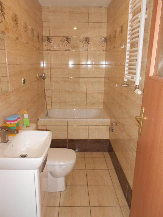 Hostel "Na Bocianowie" บิดกอชซ์ ภายนอก รูปภาพ