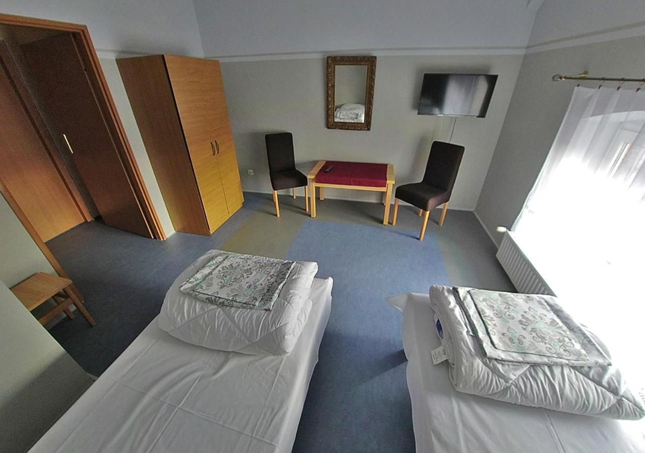 Hostel "Na Bocianowie" บิดกอชซ์ ภายนอก รูปภาพ