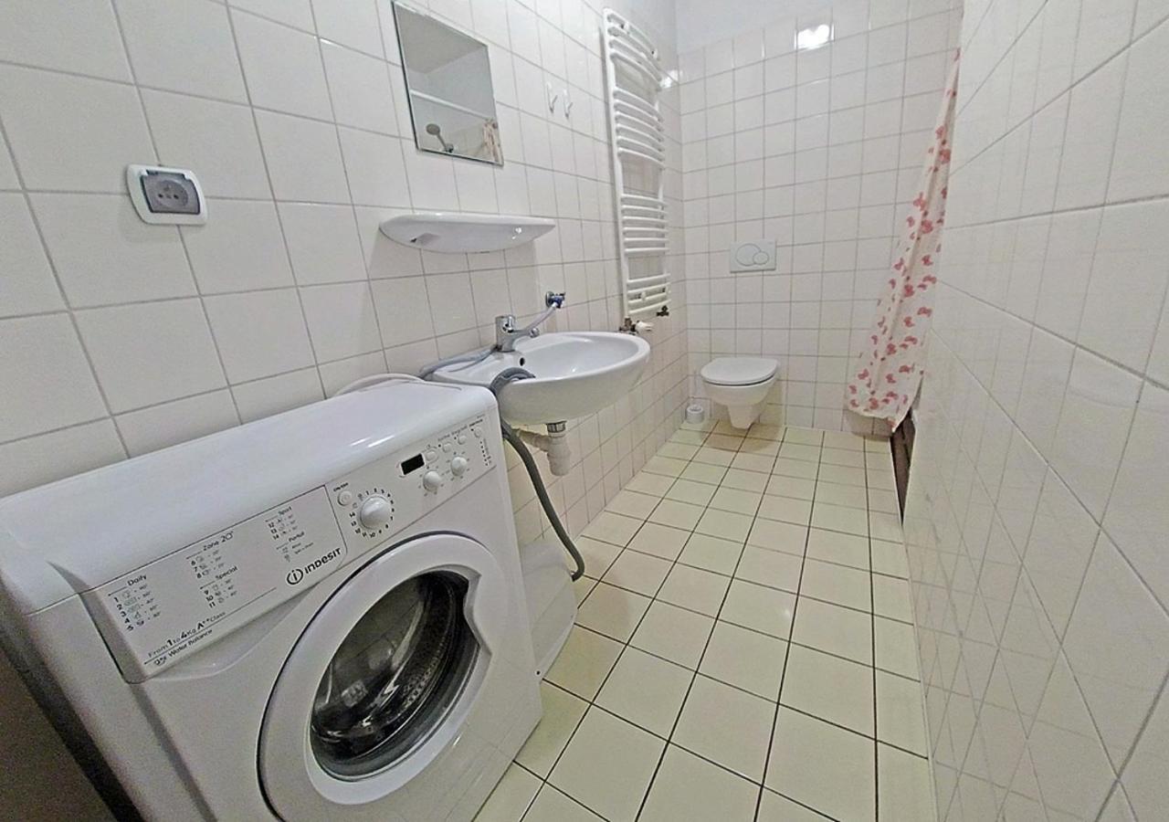 Hostel "Na Bocianowie" บิดกอชซ์ ภายนอก รูปภาพ