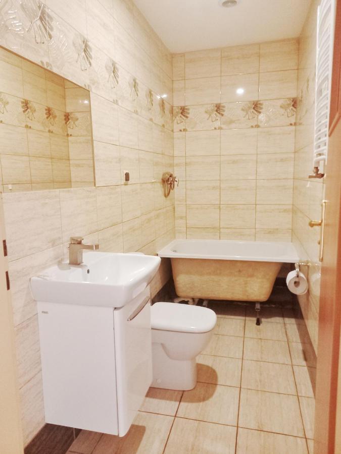 Hostel "Na Bocianowie" บิดกอชซ์ ภายนอก รูปภาพ