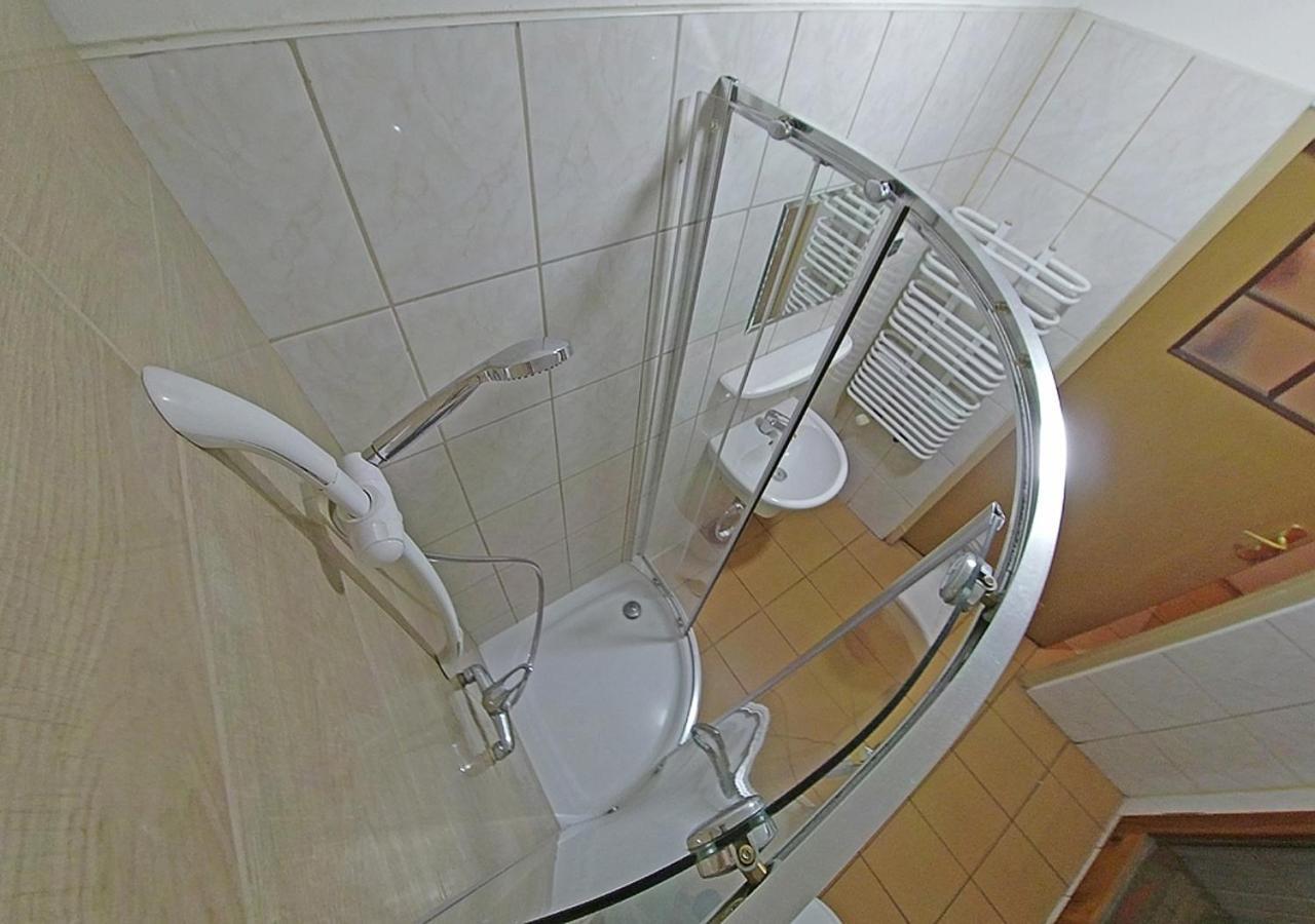 Hostel "Na Bocianowie" บิดกอชซ์ ภายนอก รูปภาพ